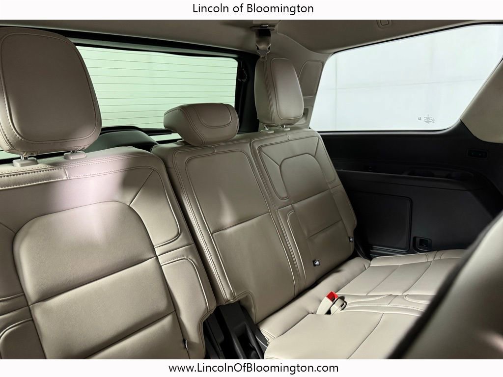 Used 2024 Lincoln Navigator Reserve AWD/4WD image 20