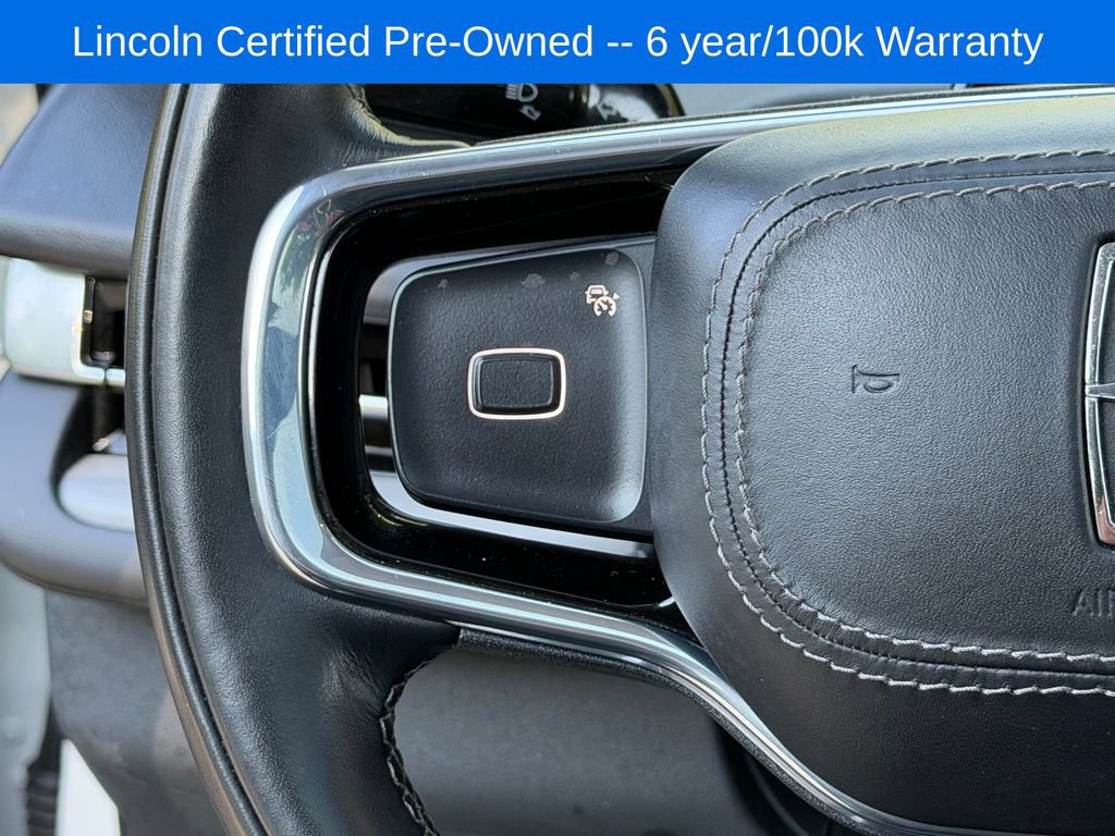 Certified 2025 Lincoln Navigator Reserve AWD/4WD image 17