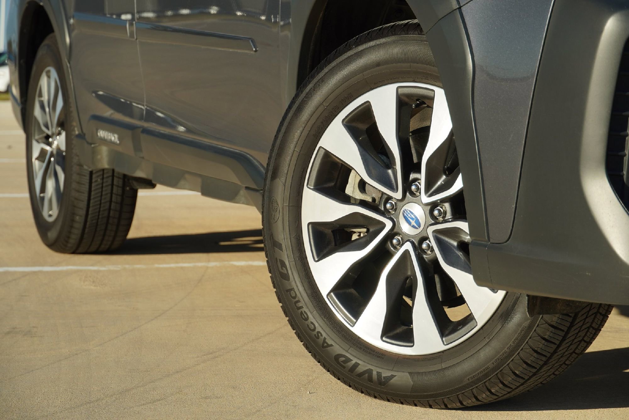 Used 2023 Subaru Outback Touring XT image 3