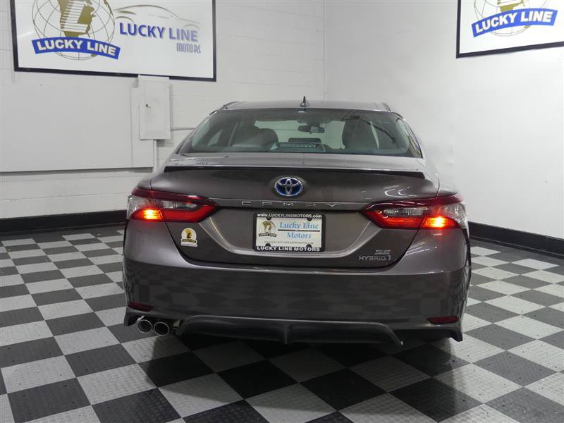 Used 2022 Toyota Camry SE w/ Cold Weather Package FWD image 8