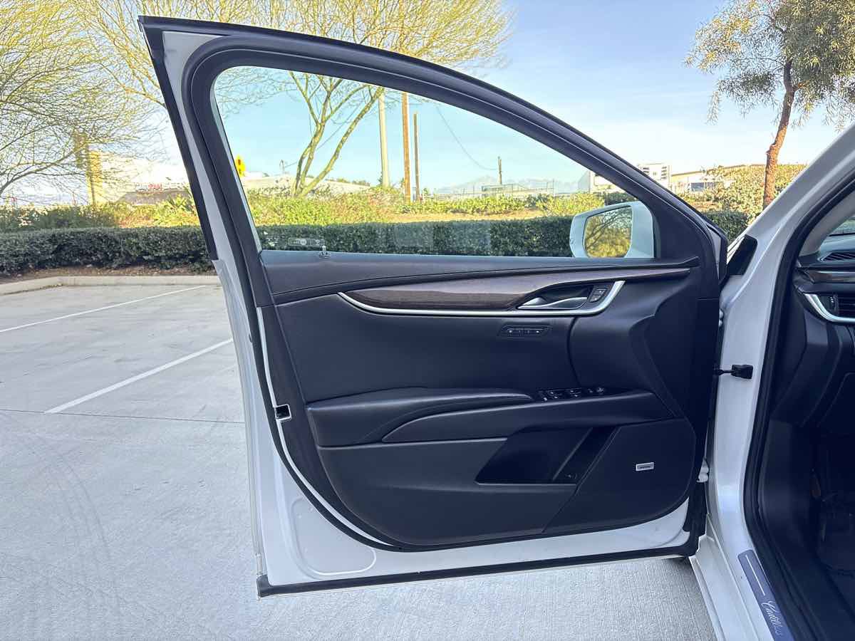 Used 2017 Cadillac XTS Premium Luxury image 24