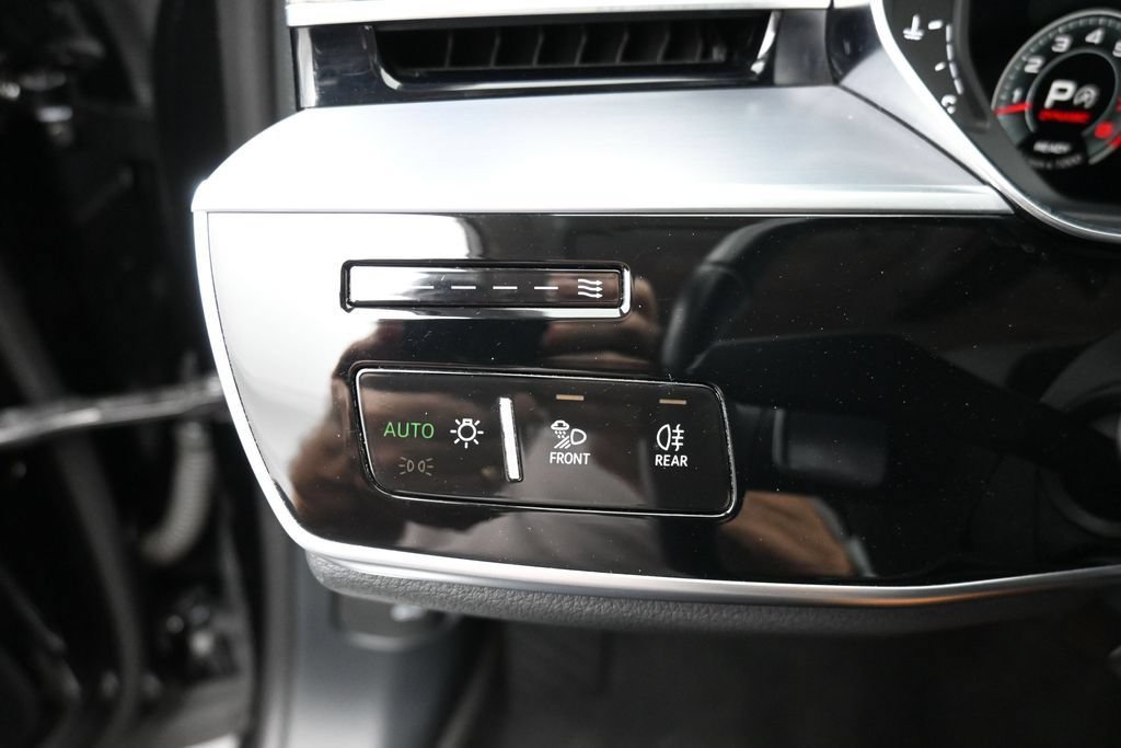 Used 2023 Audi A8 L 3.0T w/ Luxury Package AWD/4WD image 19