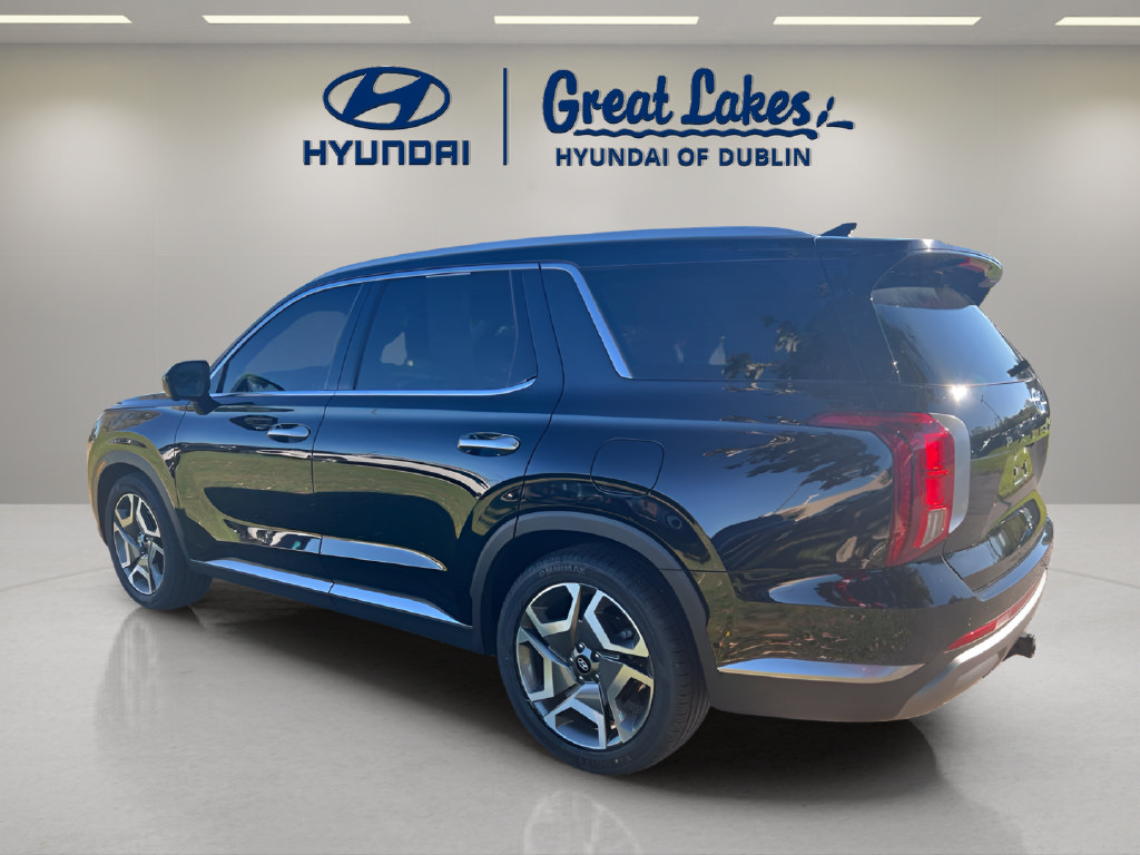 Used 2024 Hyundai Palisade SEL FWD image 3