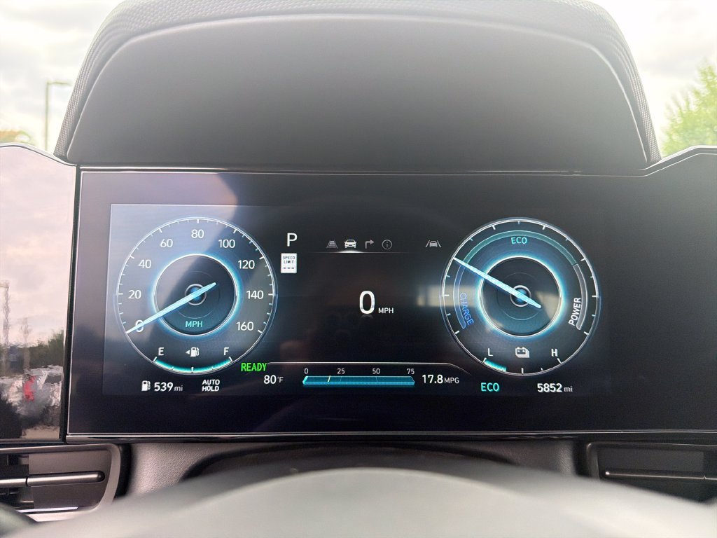 Certified 2025 Hyundai Elantra SEL FWD image 16