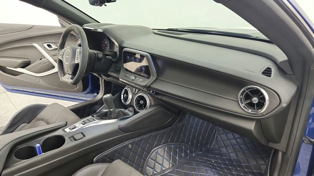 Used 2022 Chevrolet Camaro SS image 38