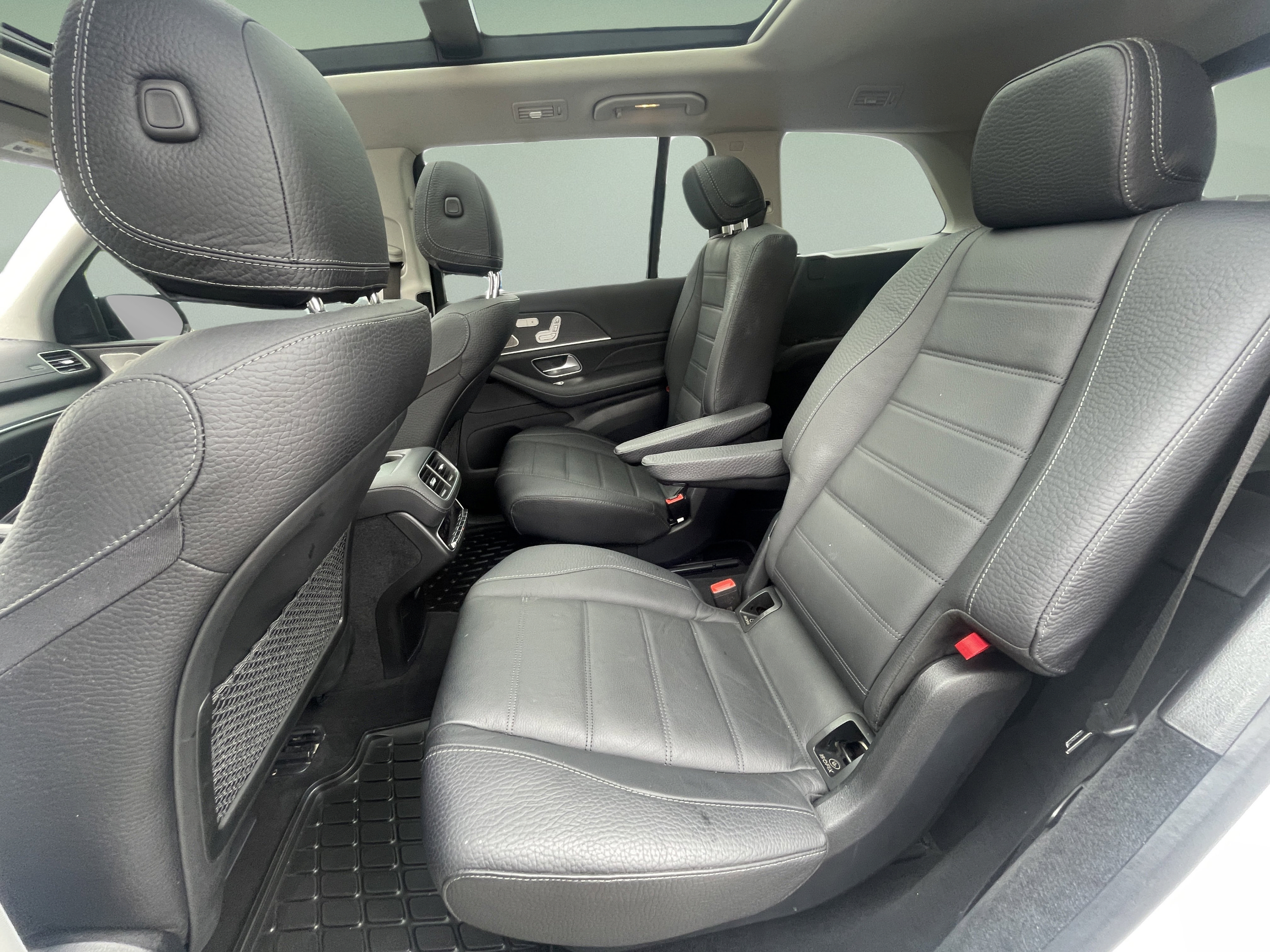 Used 2023 Mercedes-Benz GLS 580 4MATIC image 17