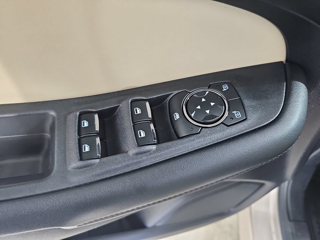 Used 2020 Ford Edge SEL w/ Convenience Package AWD/4WD image 32