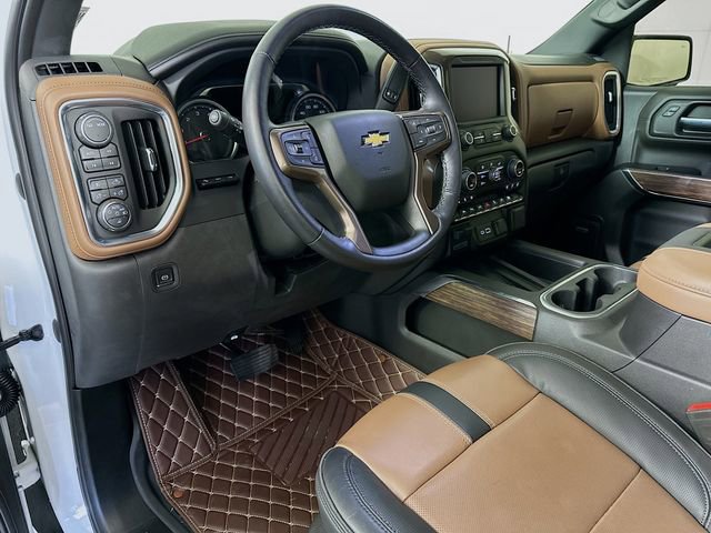 Used 2022 Chevrolet Silverado 1500 High Country w/ Technology Package image 10
