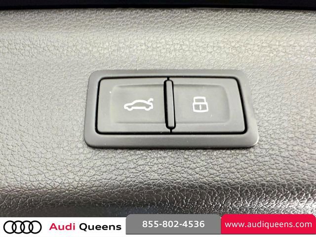 Used 2023 Audi Q3 2.0T Premium w/ Convenience Package AWD/4WD image 11