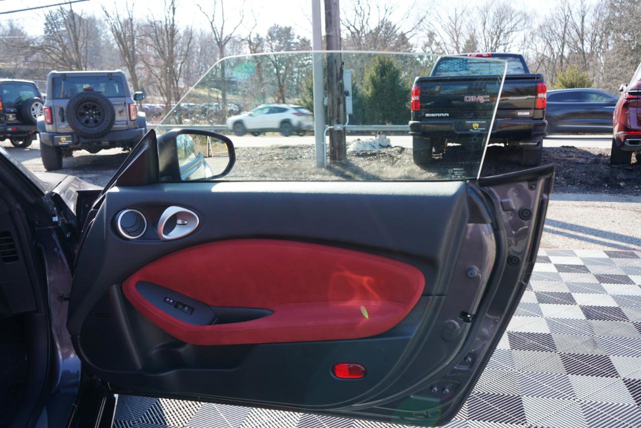 Used 2010 Nissan 370Z Touring w/ Sport Pkg image 48