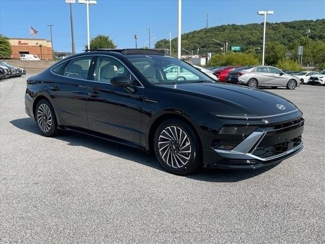 Used 2024 Hyundai Sonata Limited image 13
