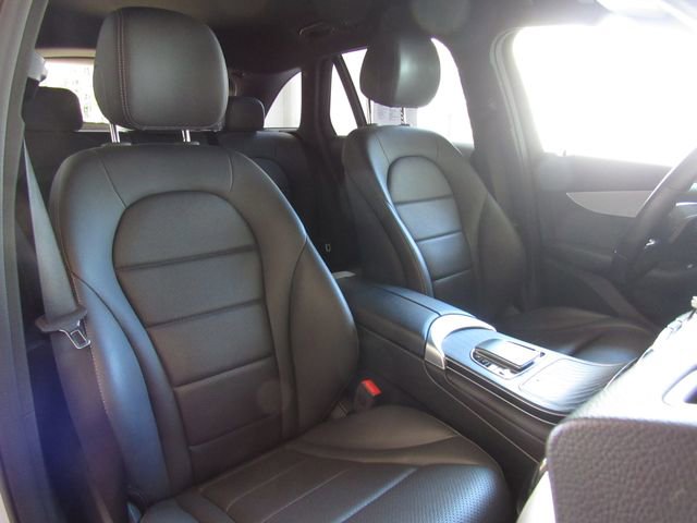 Used 2022 Mercedes-Benz GLC 300 4MATIC image 19