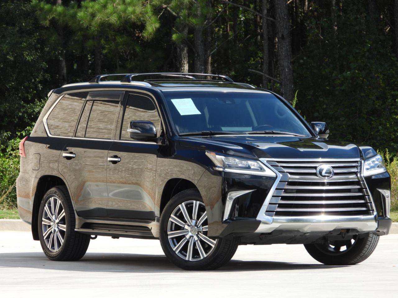Used 2016 Lexus LX 570 4WD w/ 3rd Row & Luxury Pkg image 14
