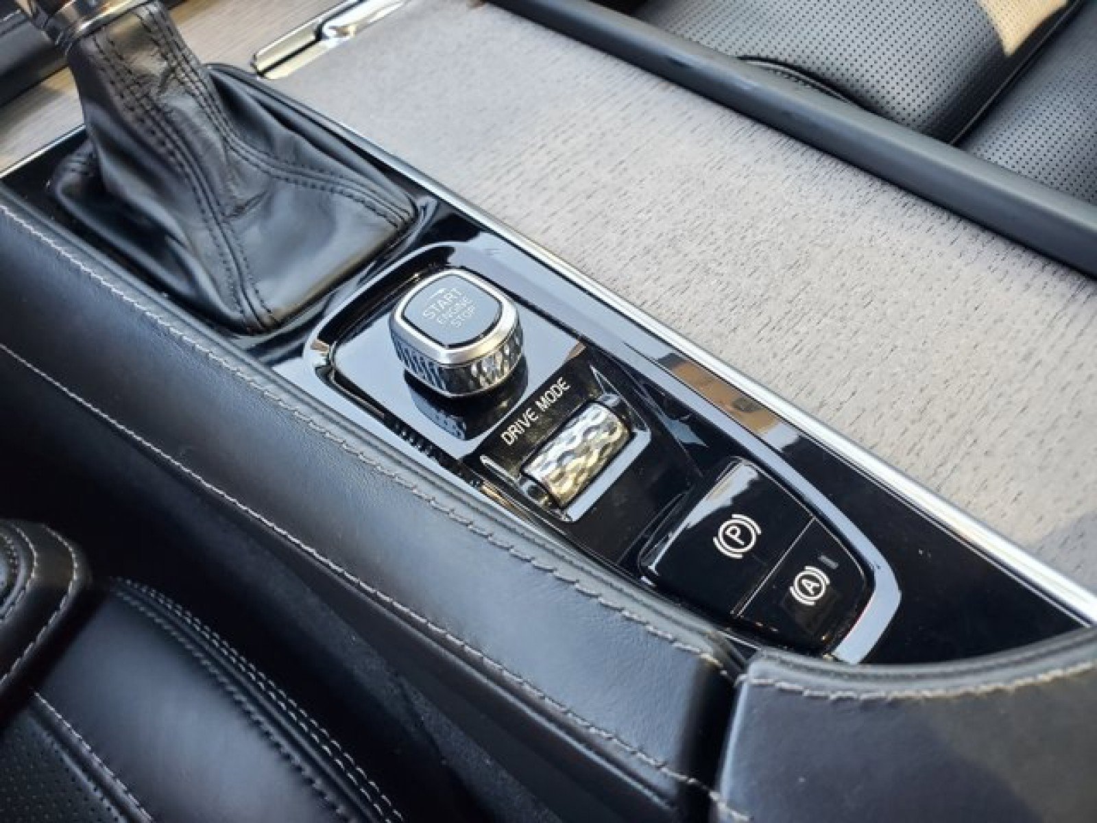 Used 2020 Volvo XC90 T6 Inscription image 26