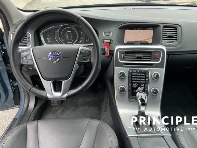 Used 2018 Volvo V60 T5 Cross Country w/ Convenience Package AWD/4WD image 13