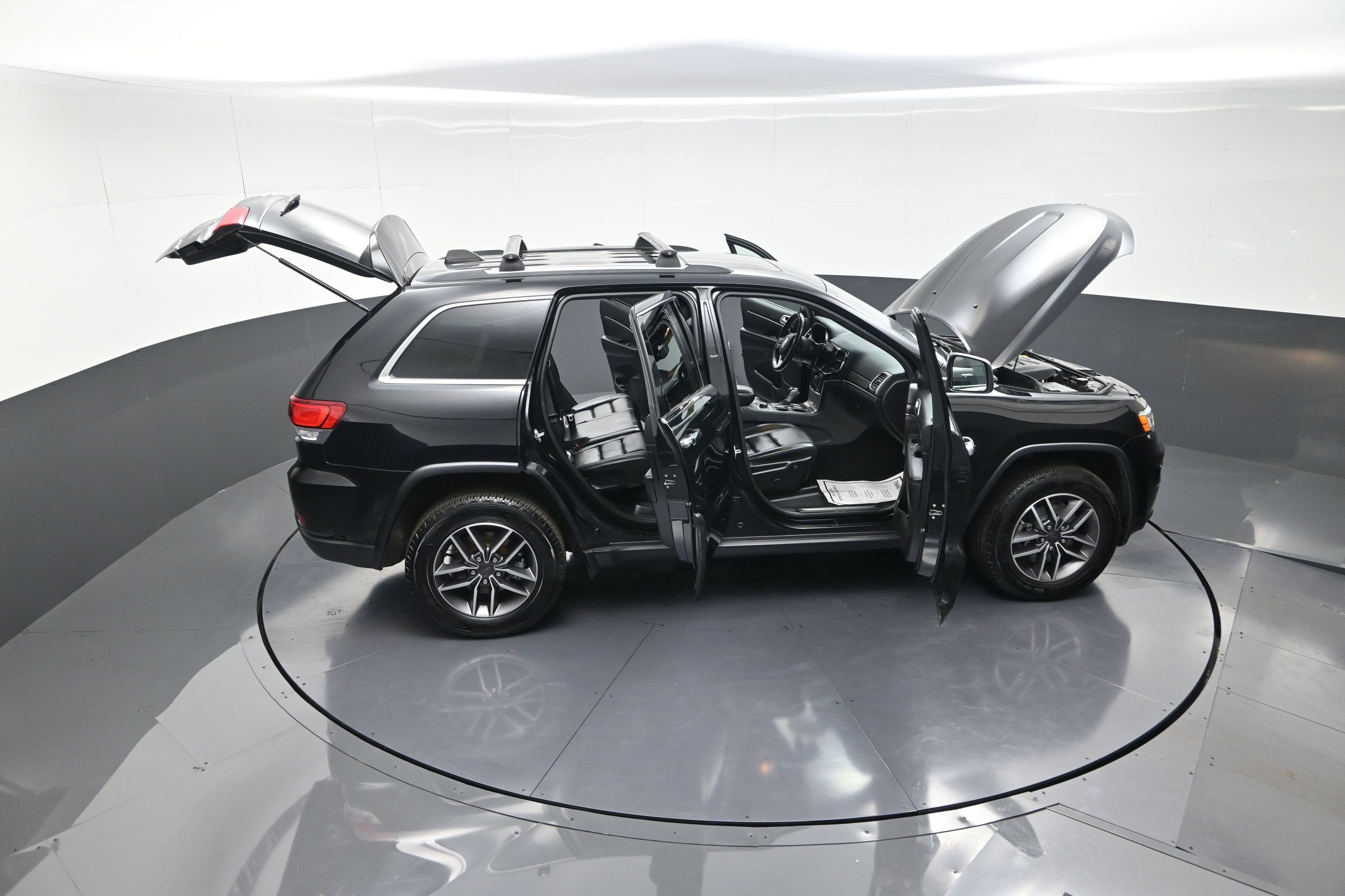 Used 2021 Jeep Grand Cherokee Limited w/ Trailer Tow Group IV image 14