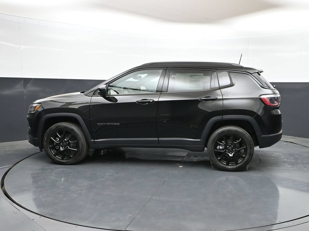 New 2026 Jeep Compass Latitude AWD/4WD image 33