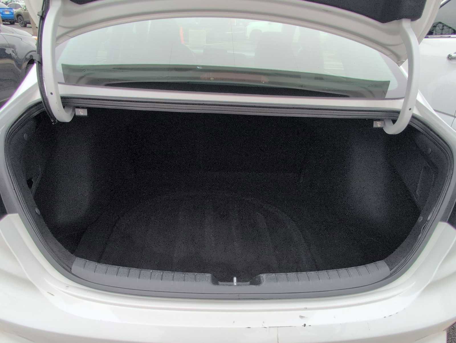 Used 2024 Kia Forte LXS image 32