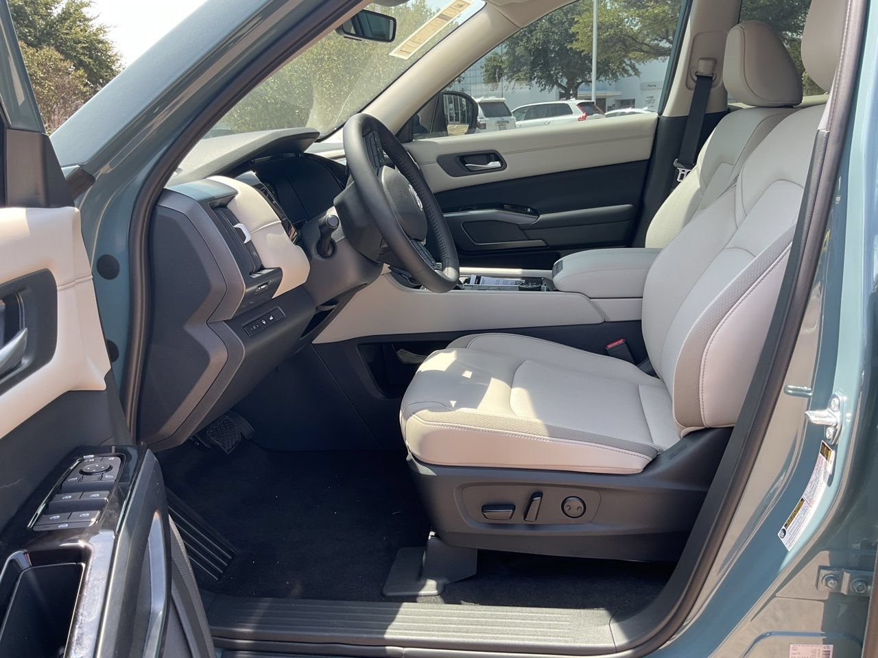 New 2026 Nissan Pathfinder SL AWD/4WD image 8