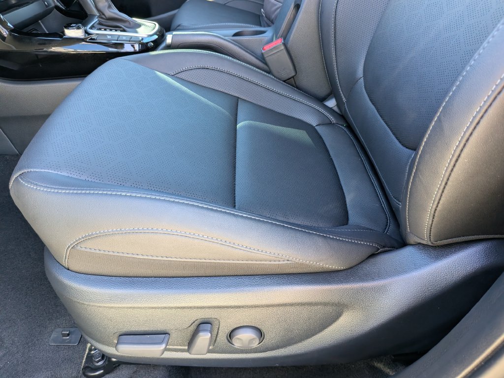 Certified 2026 Kia Seltos EX FWD image 21
