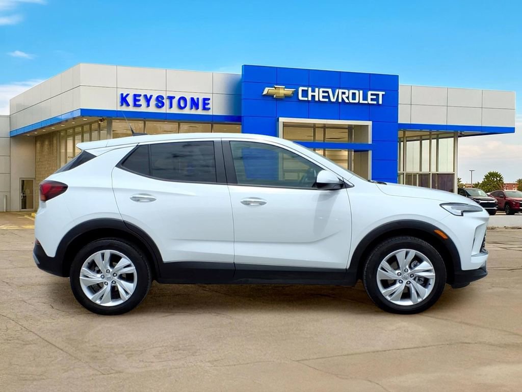 Used 2025 Buick Encore GX Preferred AWD/4WD image 8
