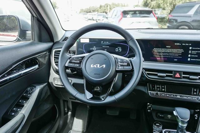 New 2026 Kia Seltos S FWD image 18