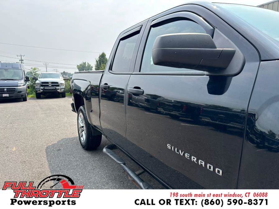 Used 2019 Chevrolet Silverado 1500 Custom w/ Custom Convenience Package RWD image 2