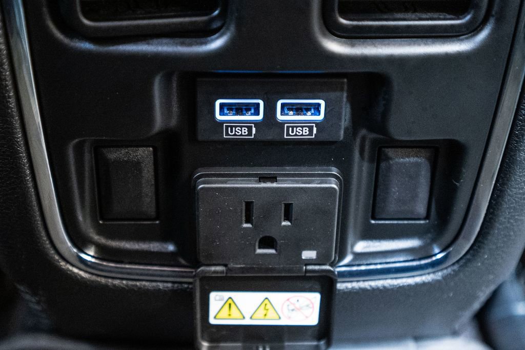 Used 2021 Jeep Grand Cherokee Limited image 32