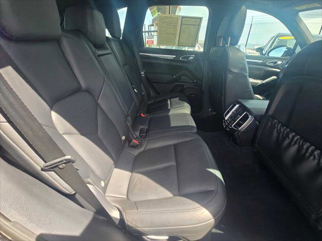 Used 2014 Porsche Cayenne S image 14