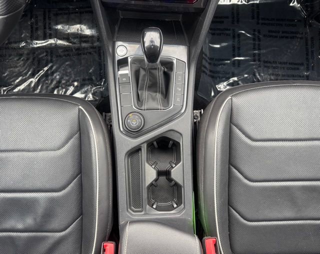 Used 2022 Volkswagen Tiguan SEL R-Line image 26