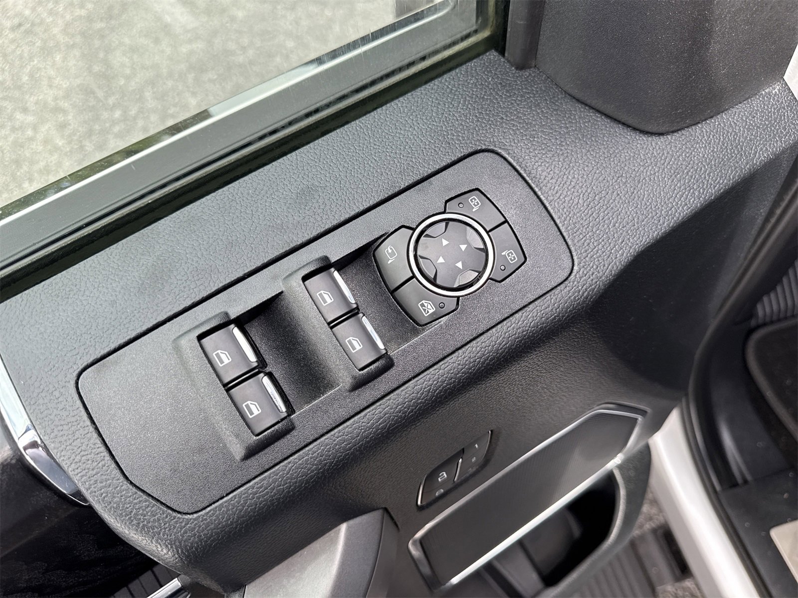 Used 2019 Ford F150 Platinum image 14