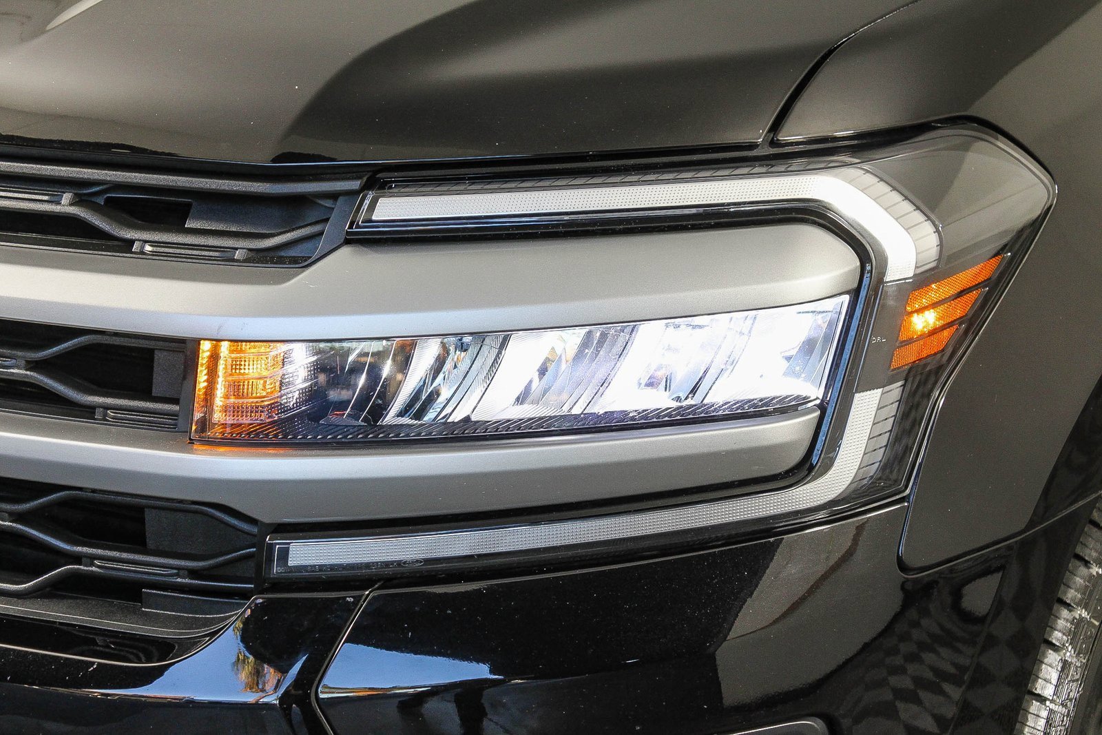 Used 2024 Ford Expedition XLT image 11