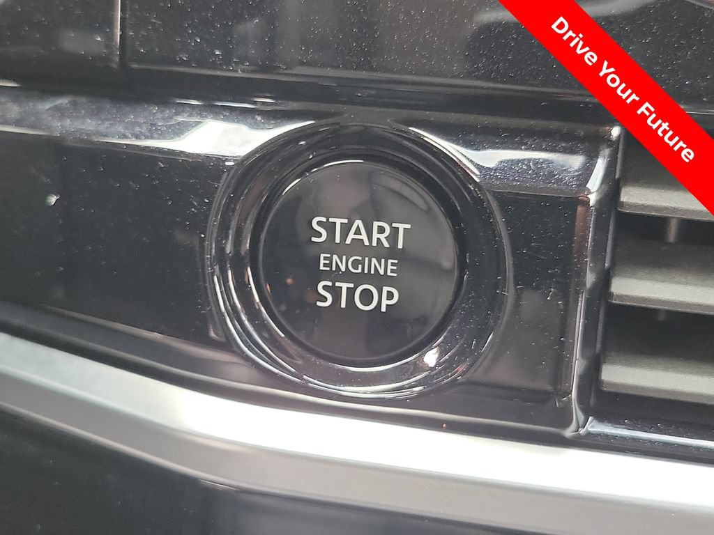 Certified 2025 Nissan Pathfinder SL FWD image 9