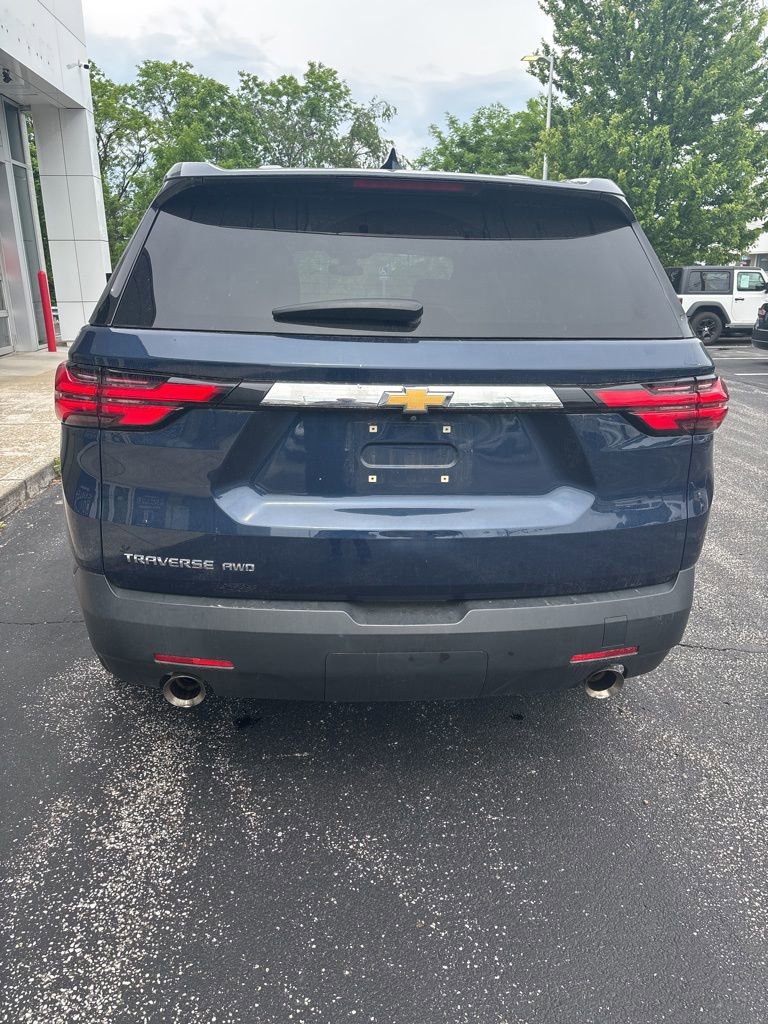 Used 2022 Chevrolet Traverse LS AWD/4WD image 4