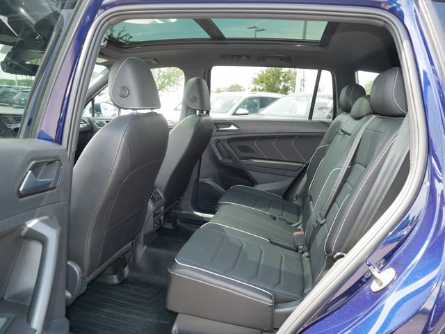 Certified 2023 Volkswagen Tiguan SEL R-Line AWD/4WD image 17