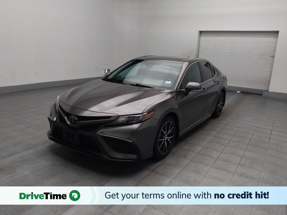 Used 2022 Toyota Camry SE image 1