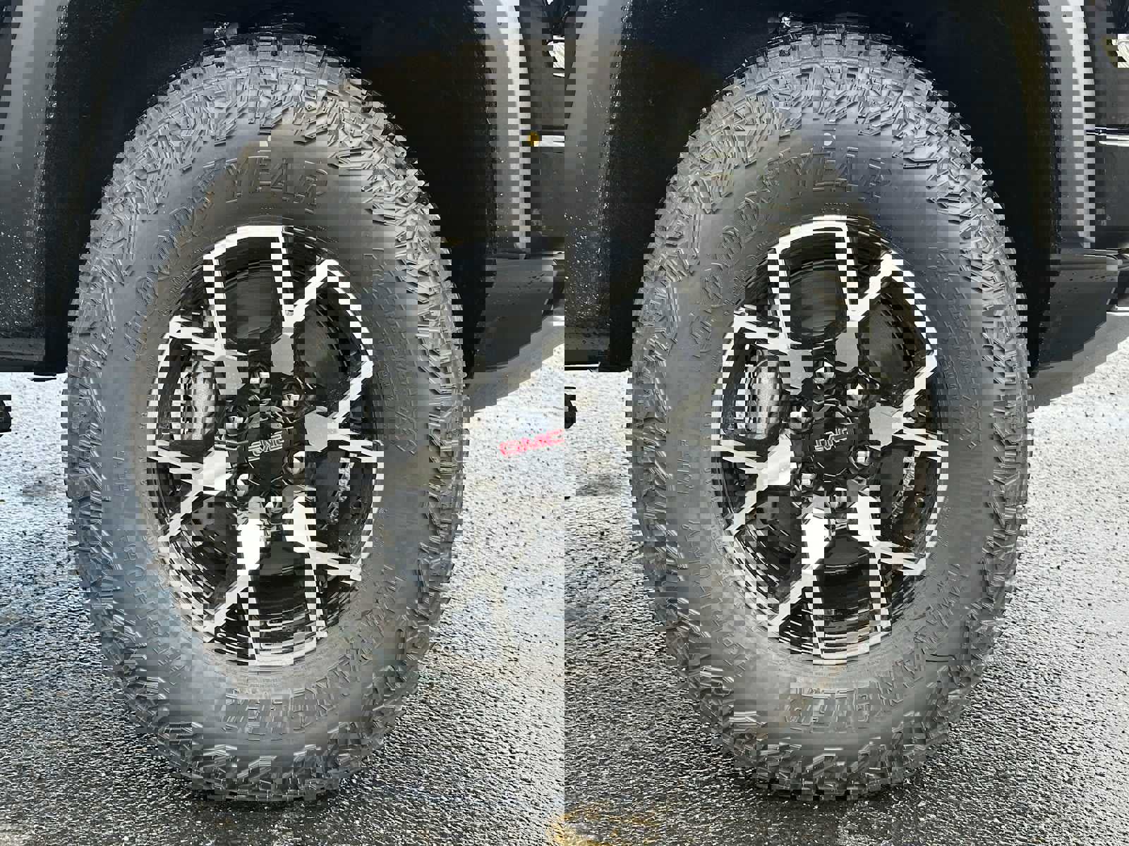 New 2026 GMC Canyon AT4X image 9