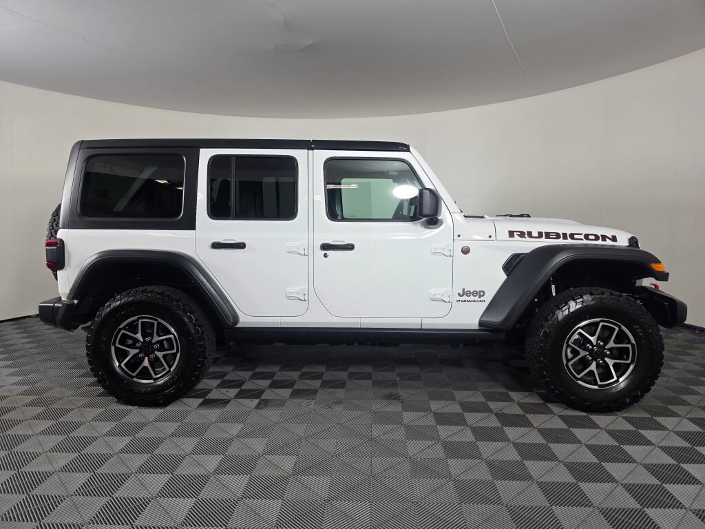 Used 2026 Jeep Wrangler Unlimited Rubicon AWD/4WD image 2