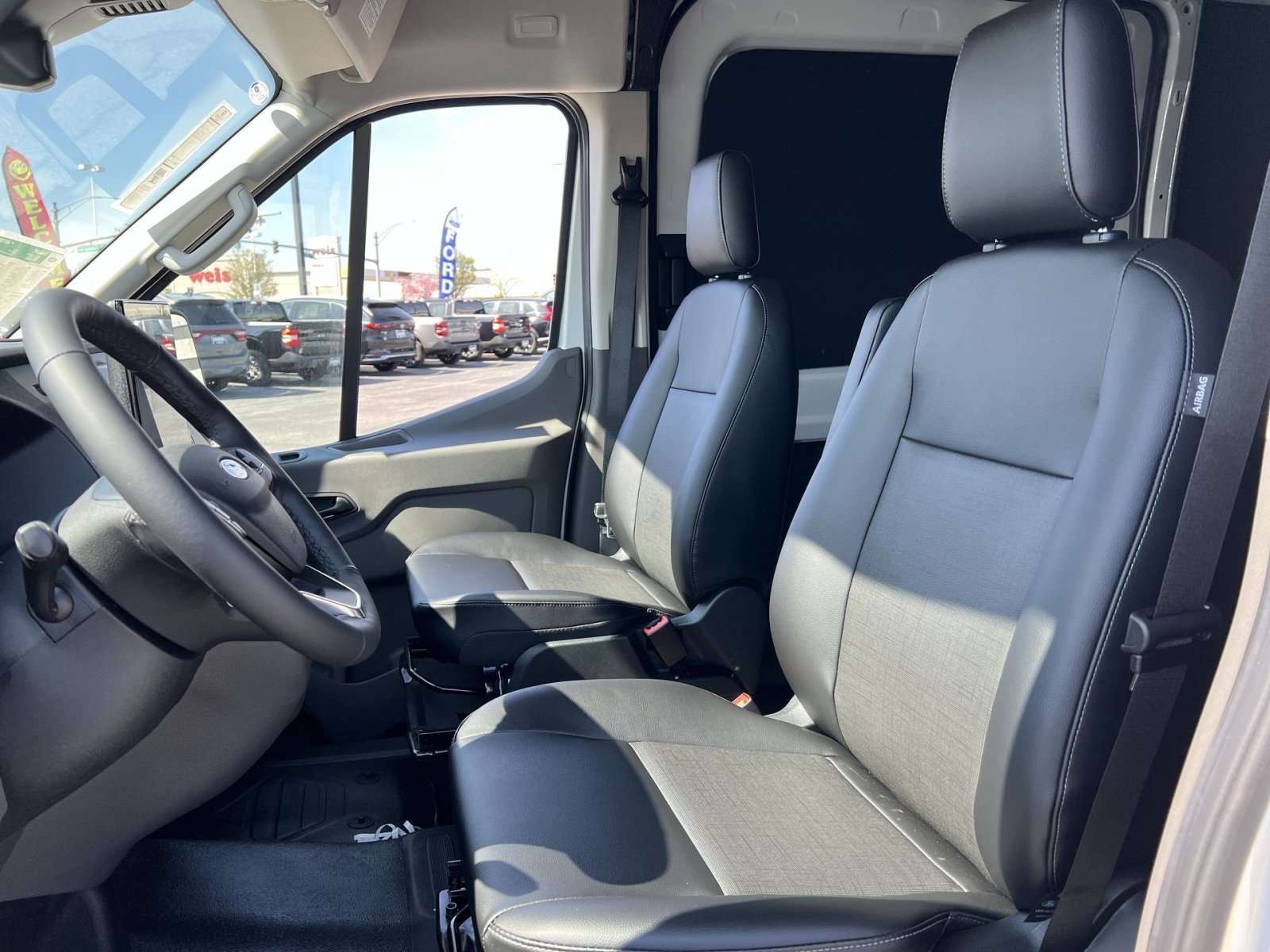 New 2026 Ford Transit 250 148 Medium Roof w/ Load Area Protection Package RWD image 13