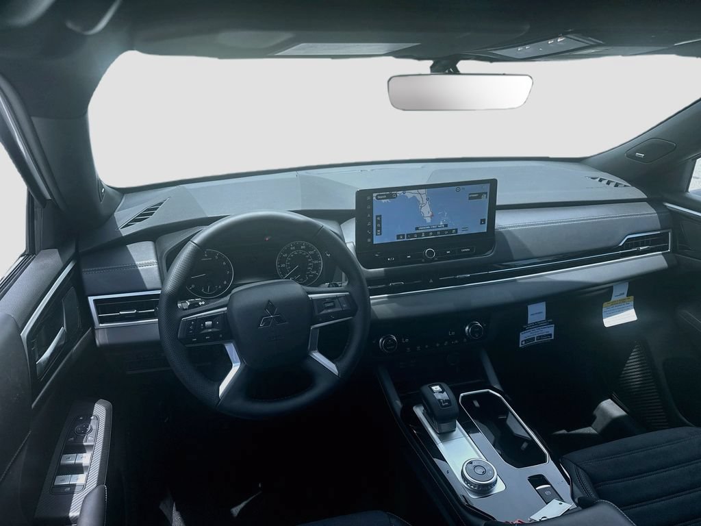 New 2026 Mitsubishi Outlander LE FWD image 23