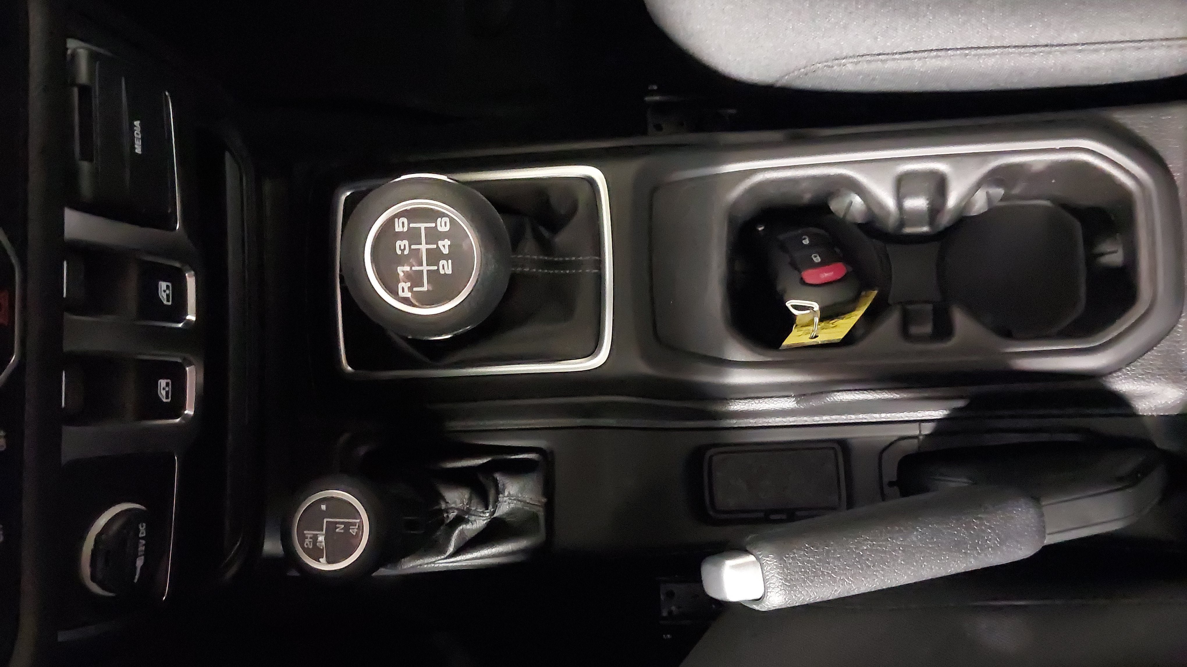 Used 2024 Jeep Wrangler Sport AWD/4WD image 22