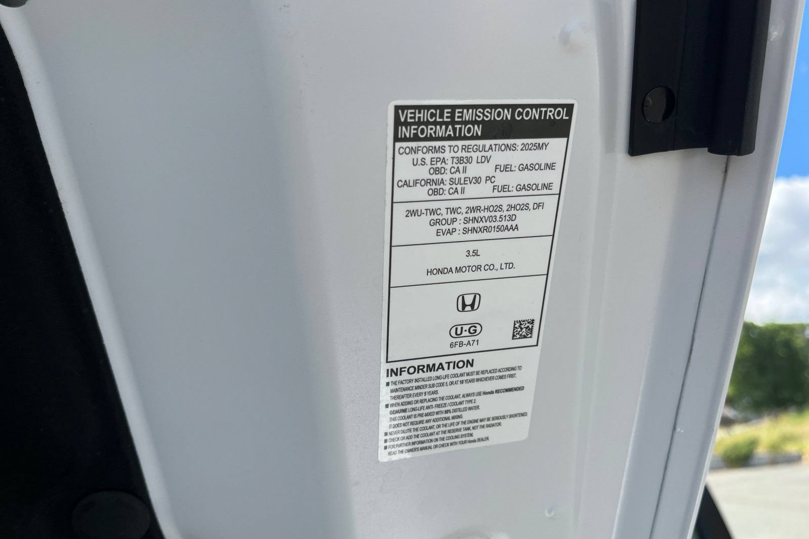 Used 2025 Honda Pilot TrailSport image 38