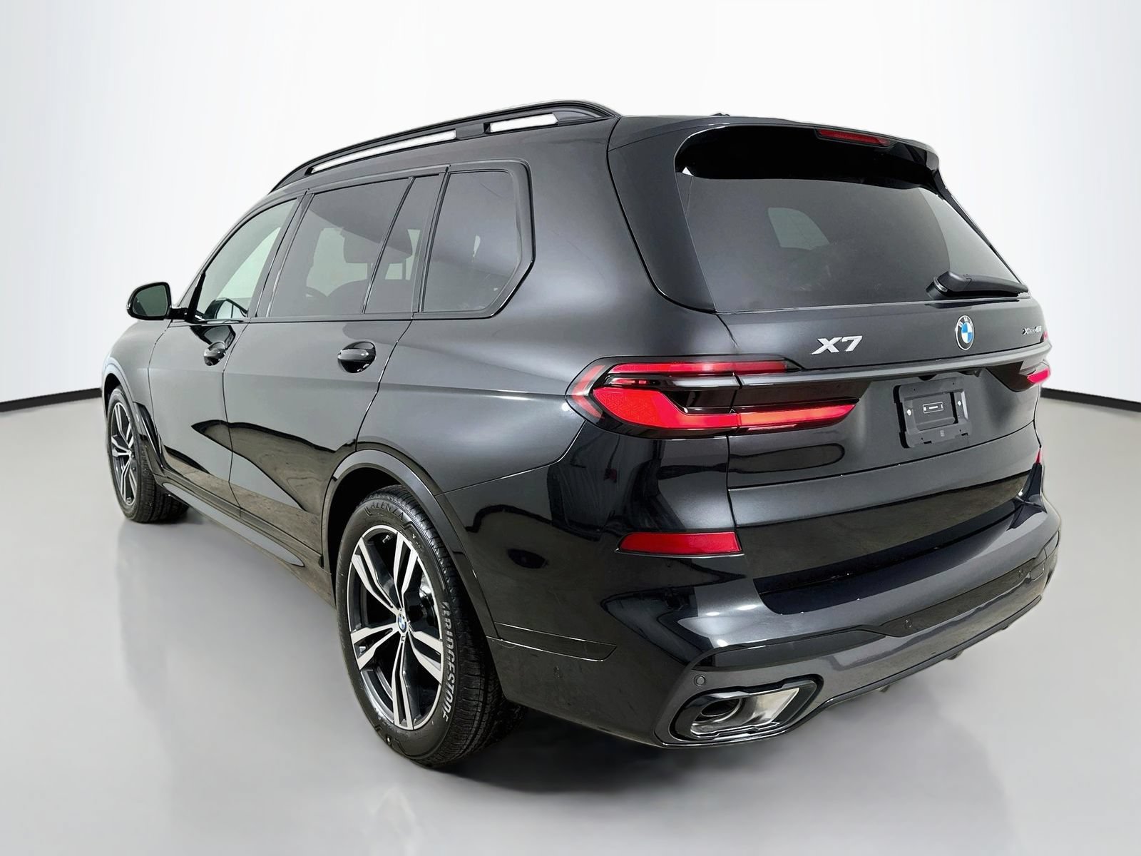 New 2027 BMW X7 xDrive40i w/ M Sport Package AWD/4WD image 7