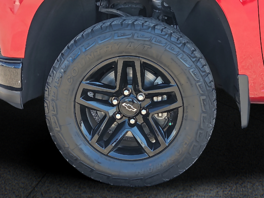 Used 2021 Chevrolet Silverado 1500 Custom Trail Boss AWD/4WD image 8