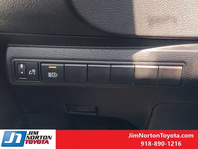 Used 2025 Toyota Corolla XSE FWD image 22