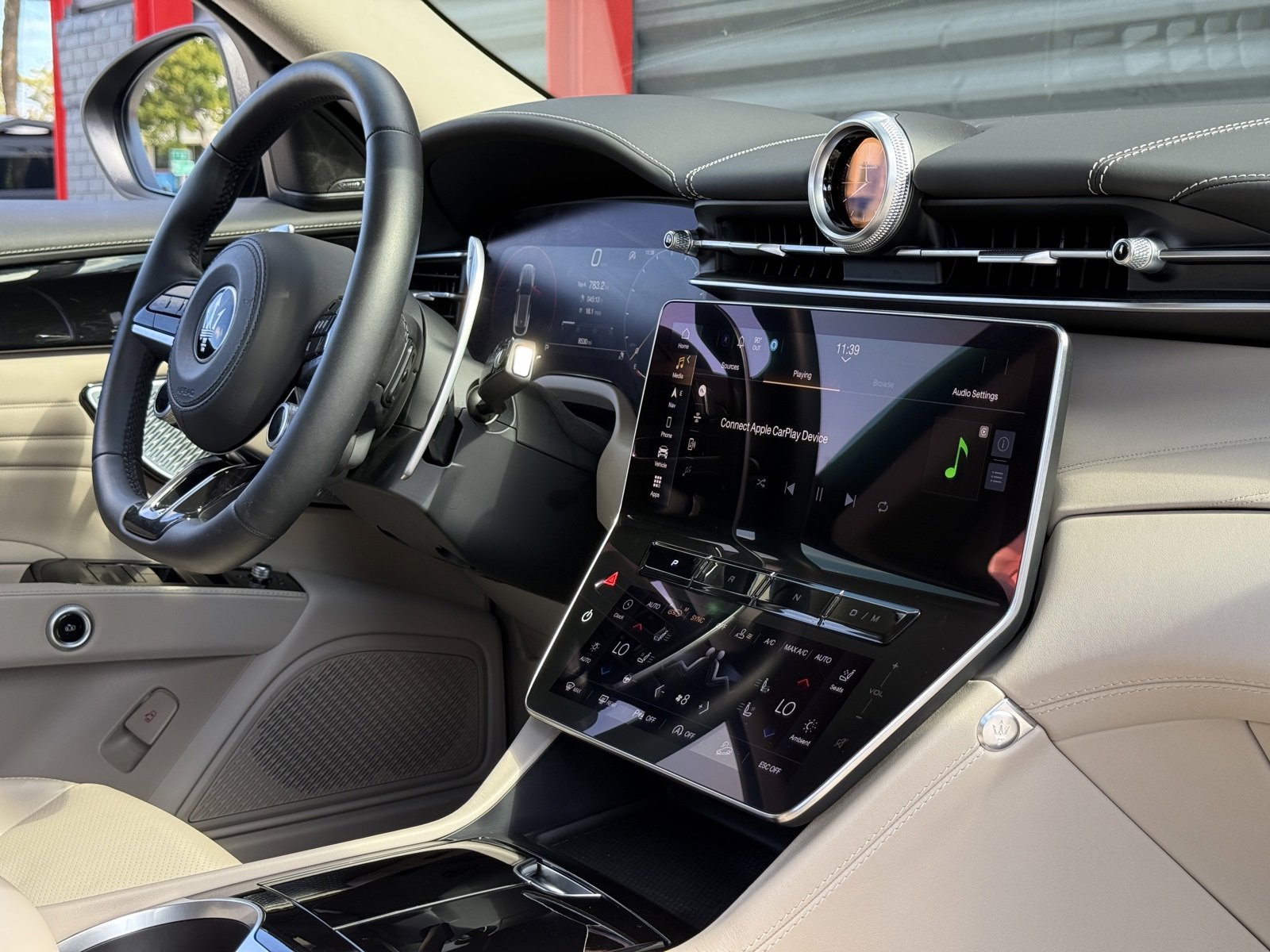 Used 2023 Maserati Grecale GT image 21