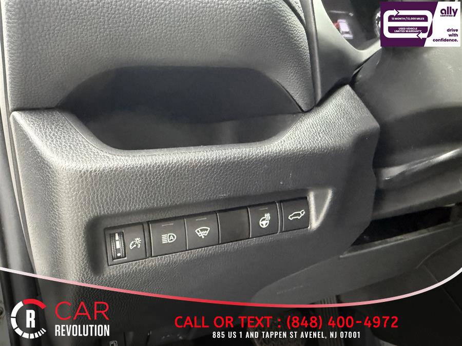 Used 2021 Toyota RAV4 XLE Premium AWD/4WD image 26