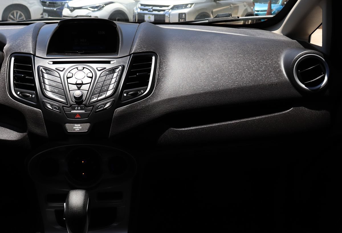 Used 2019 Ford Fiesta SE FWD image 44