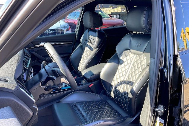 Certified 2024 Audi SQ5 Premium Plus w/ Premium Plus Package AWD/4WD image 25