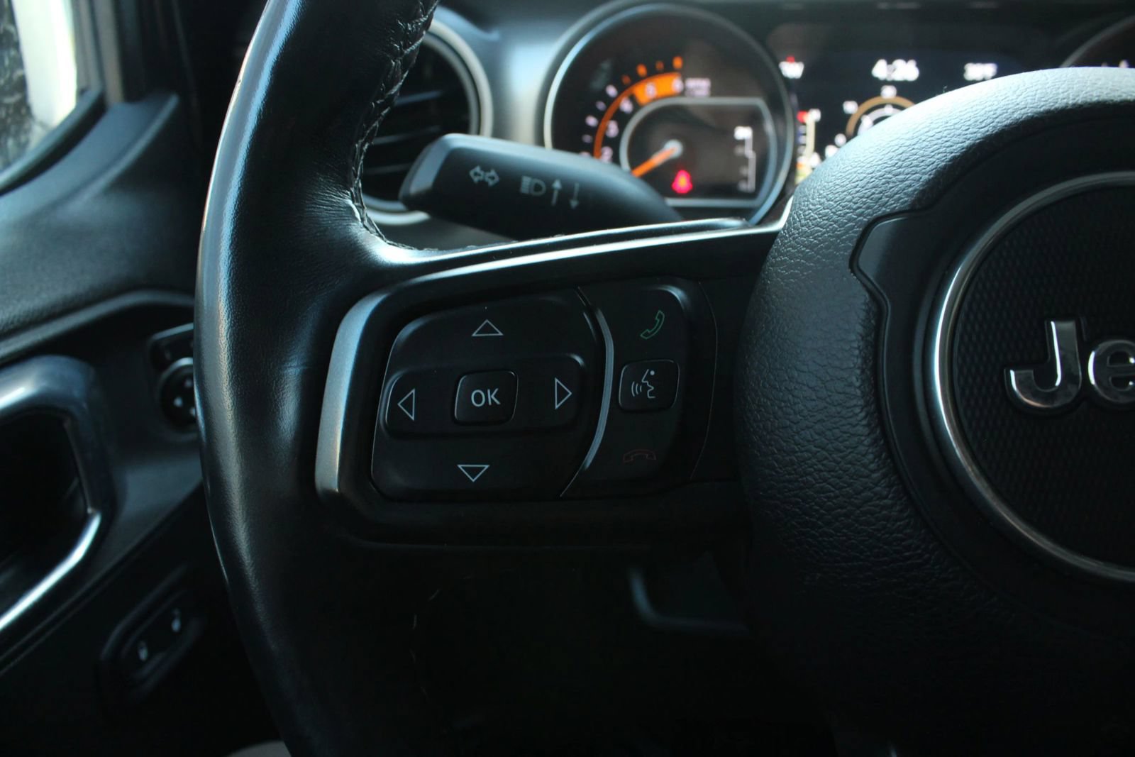 Used 2021 Jeep Gladiator Sport AWD/4WD image 22